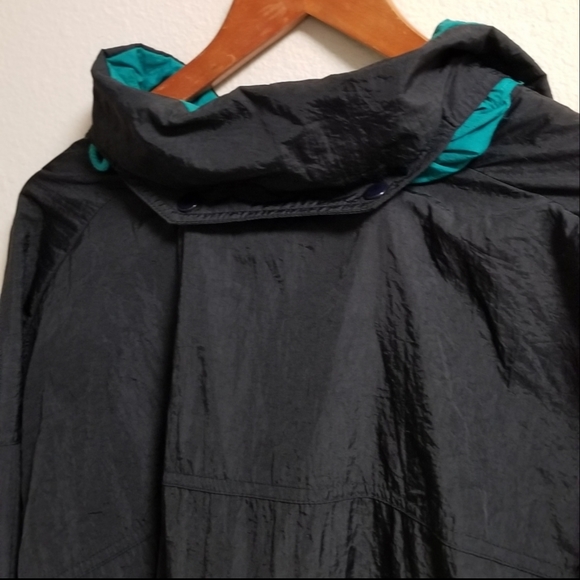 LACOSTE L/XL Windbreaker Hooded Rain Jacket - Picture 5 of 8